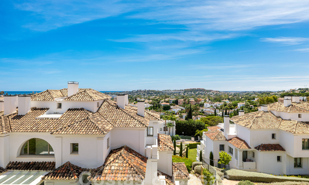 Appartement luxueux et extrêmement spacieux à vendre dans un complexe chic à Nueva Andalucia, Marbella 54540