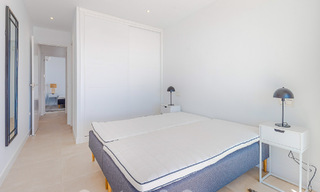 Superbe villa de plage moderne et méditerranéenne à vendre avec vue frontale sur la mer, en première ligne de plage à Mijas, Costa del Sol 54573 