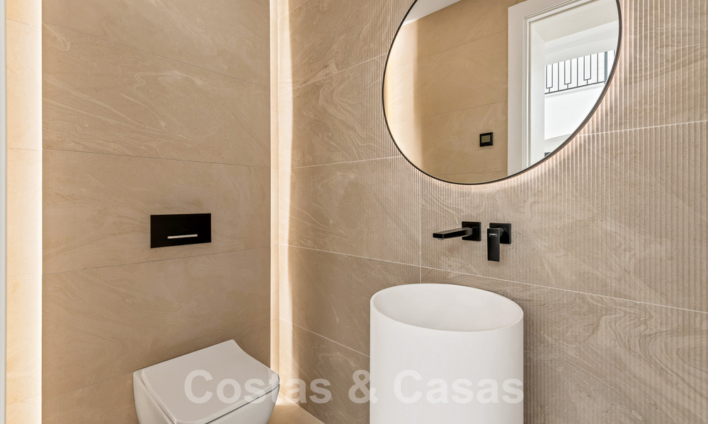 Prestigieuse villa espagnole de luxe à vendre avec une vue magnifique sur les collines de La Quinta, Benahavis - Marbella 54702