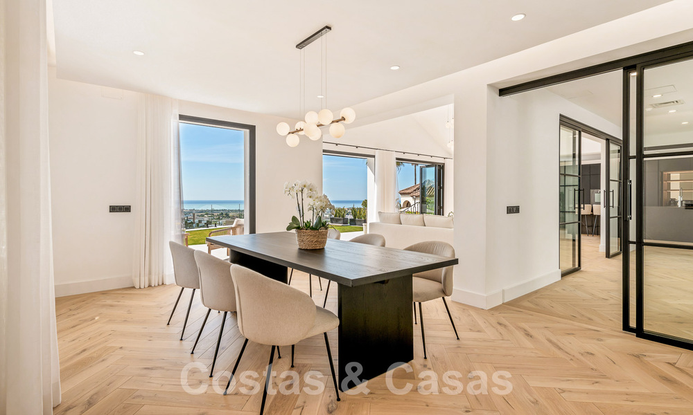 Prestigieuse villa espagnole de luxe à vendre avec une vue magnifique sur les collines de La Quinta, Benahavis - Marbella 54704