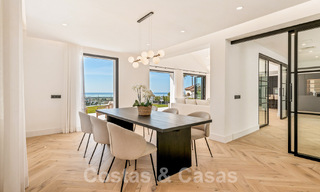 Prestigieuse villa espagnole de luxe à vendre avec une vue magnifique sur les collines de La Quinta, Benahavis - Marbella 54704 