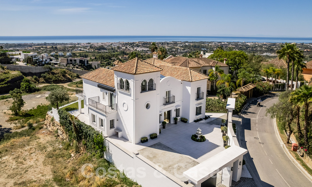 Prestigieuse villa espagnole de luxe à vendre avec une vue magnifique sur les collines de La Quinta, Benahavis - Marbella 54707