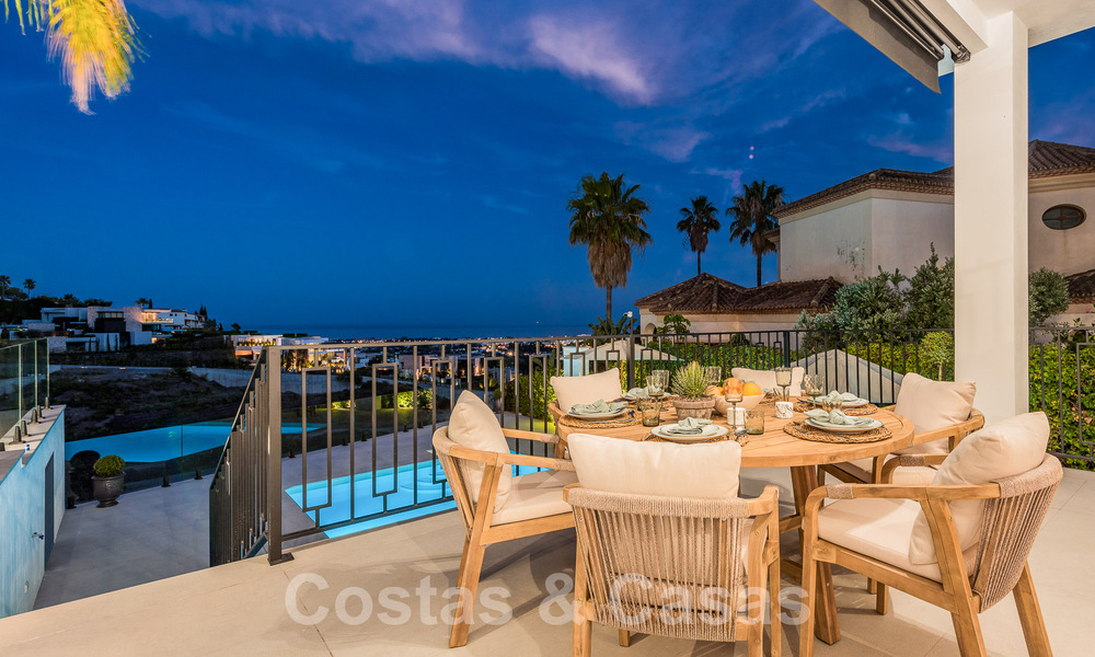 Prestigieuse villa espagnole de luxe à vendre avec une vue magnifique sur les collines de La Quinta, Benahavis - Marbella 54710