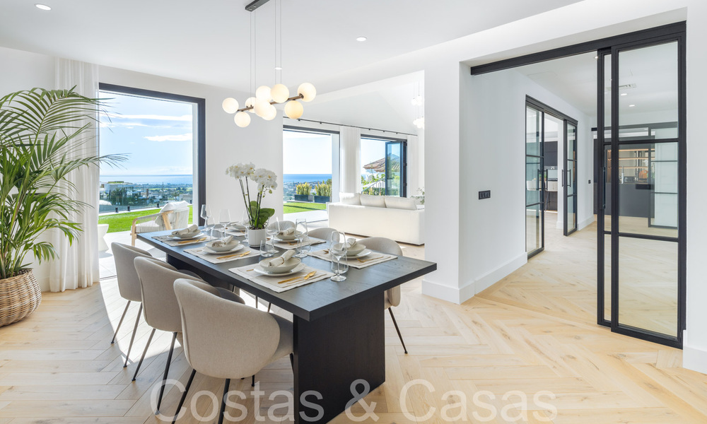 Prestigieuse villa espagnole de luxe à vendre avec une vue magnifique sur les collines de La Quinta, Benahavis - Marbella 64928