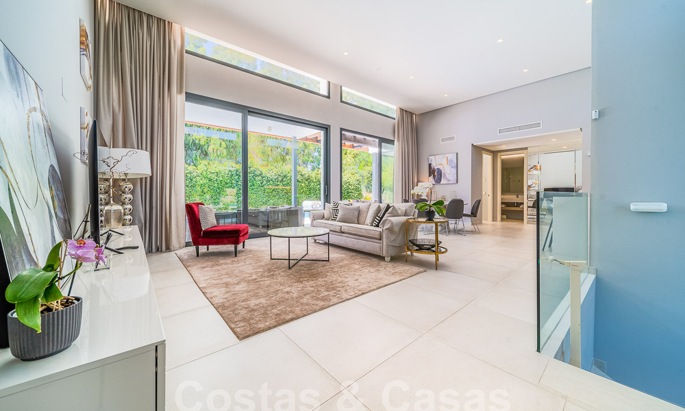 Villa individuelle de luxe à vendre dans un complexe de villas protégées au cœur du nouveau Golden Mile entre Marbella et Estepona 53839