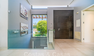 Villa individuelle de luxe à vendre dans un complexe de villas protégées au cœur du nouveau Golden Mile entre Marbella et Estepona 53840 