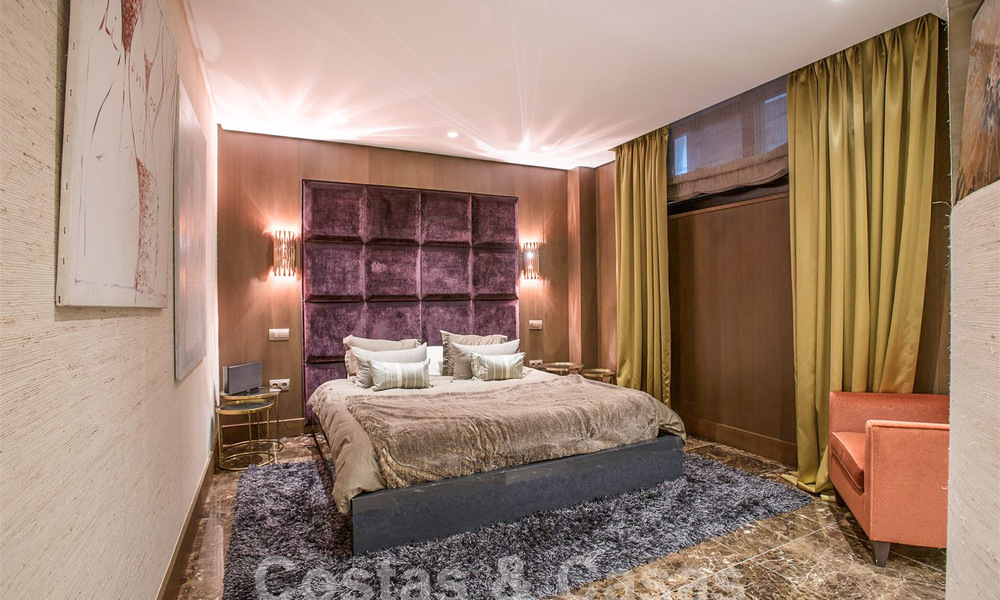 Spacieuse villa de luxe au style architectural moderne et méditerranéen à vendre dans le prestigieux quartier balnéaire de Los Monteros, Marbella Est 54592