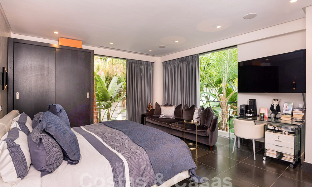 Spacieuse villa de luxe au style architectural moderne et méditerranéen à vendre dans le prestigieux quartier balnéaire de Los Monteros, Marbella Est 54606