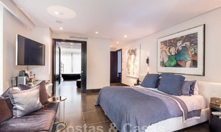 Spacieuse villa de luxe au style architectural moderne et méditerranéen à vendre dans le prestigieux quartier balnéaire de Los Monteros, Marbella Est 54607 