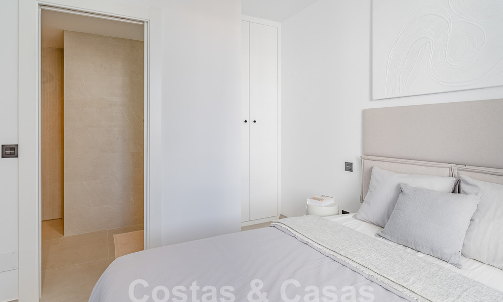 Charmant appartement de luxe à vendre avec vue panoramique, à proximité de Puerto Banus à Nueva Andalucia, Marbella 54386