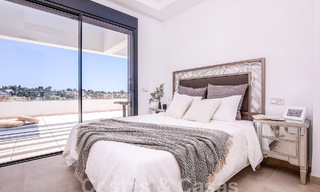 Penthouse duplex contemporain à vendre avec piscine privée, sur le nouveau Golden Mile entre Marbella et Estepona 53601 