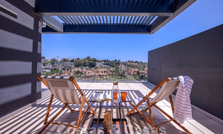 Penthouse duplex contemporain à vendre avec piscine privée, sur le nouveau Golden Mile entre Marbella et Estepona 53604 