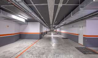 Penthouse duplex contemporain à vendre avec piscine privée, sur le nouveau Golden Mile entre Marbella et Estepona 53609 