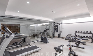 Penthouse duplex contemporain à vendre avec piscine privée, sur le nouveau Golden Mile entre Marbella et Estepona 53621 