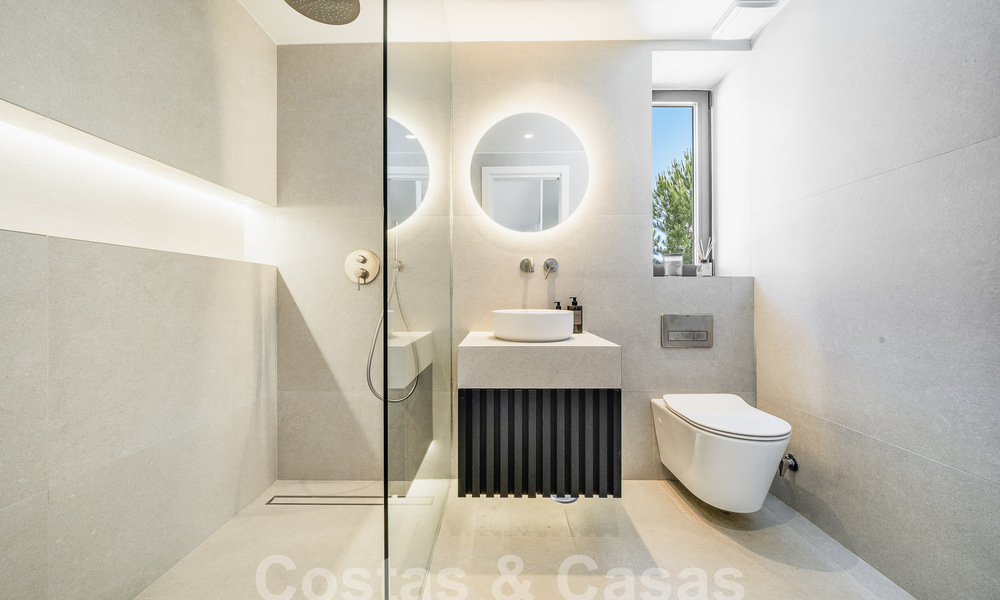 Villa méditerranéenne de luxe à vendre avec vue sur la montagne La Concha, entourée des terrains de golf de la vallée de Nueva Andalucia, Marbella 54862