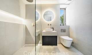 Villa méditerranéenne de luxe à vendre avec vue sur la montagne La Concha, entourée des terrains de golf de la vallée de Nueva Andalucia, Marbella 54862 