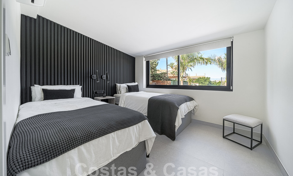 Villa méditerranéenne de luxe à vendre avec vue sur la montagne La Concha, entourée des terrains de golf de la vallée de Nueva Andalucia, Marbella 54872