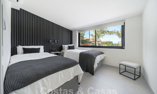 Villa méditerranéenne de luxe à vendre avec vue sur la montagne La Concha, entourée des terrains de golf de la vallée de Nueva Andalucia, Marbella 54872 
