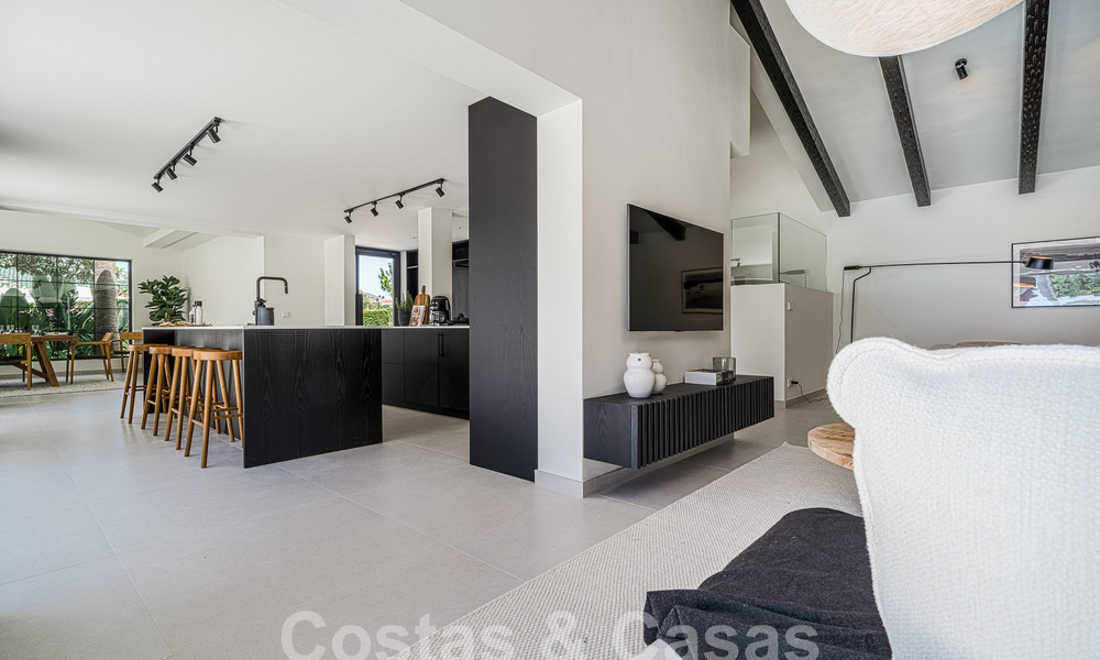 Villa méditerranéenne de luxe à vendre avec vue sur la montagne La Concha, entourée des terrains de golf de la vallée de Nueva Andalucia, Marbella 54879