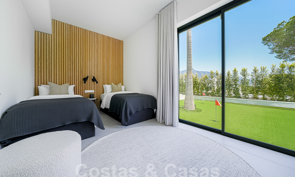 Villa méditerranéenne de luxe à vendre avec vue sur la montagne La Concha, entourée des terrains de golf de la vallée de Nueva Andalucia, Marbella 54880