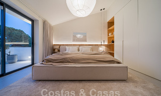 Villa méditerranéenne de luxe à vendre avec vue sur la montagne La Concha, entourée des terrains de golf de la vallée de Nueva Andalucia, Marbella 54891 