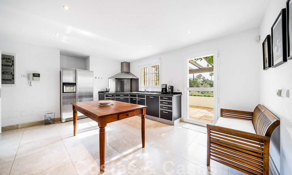 Villa de luxe à vendre dans un style architectural espagnol dans la prestigieuse urbanisation fermée de Cascada de Camojan, Marbella 54827