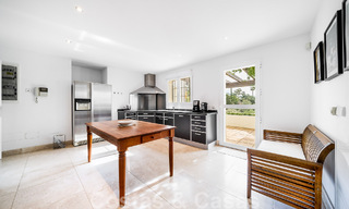 Villa de luxe à vendre dans un style architectural espagnol dans la prestigieuse urbanisation fermée de Cascada de Camojan, Marbella 54827 