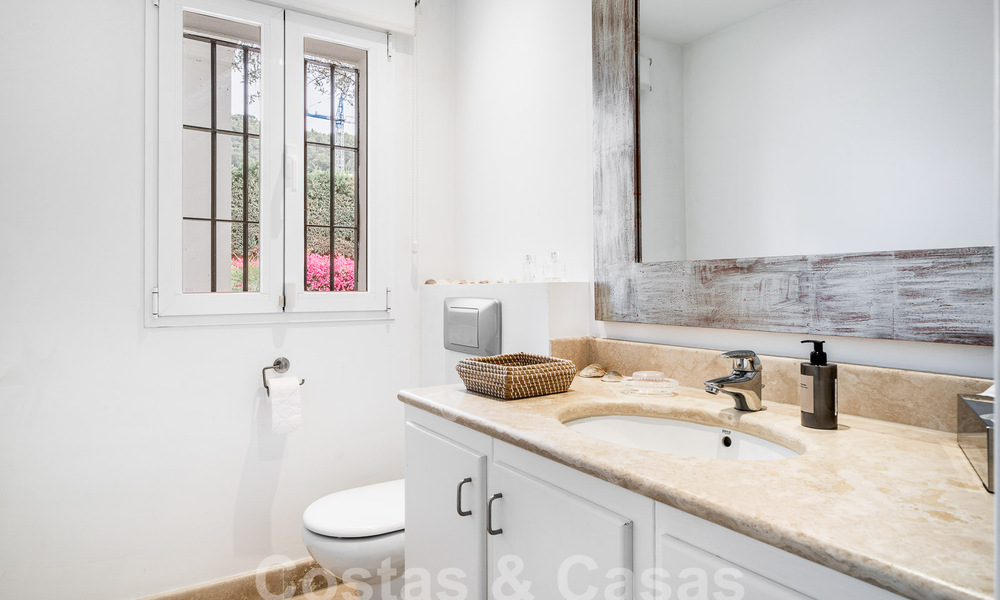 Villa de luxe à vendre dans un style architectural espagnol dans la prestigieuse urbanisation fermée de Cascada de Camojan, Marbella 54839