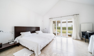 Villa de luxe à vendre dans un style architectural espagnol dans la prestigieuse urbanisation fermée de Cascada de Camojan, Marbella 54843 