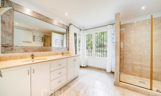 Villa de luxe à vendre dans un style architectural espagnol dans la prestigieuse urbanisation fermée de Cascada de Camojan, Marbella 54845 