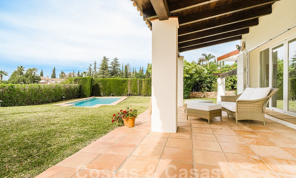 Villa de luxe à vendre dans un style architectural espagnol dans la prestigieuse urbanisation fermée de Cascada de Camojan, Marbella 54847