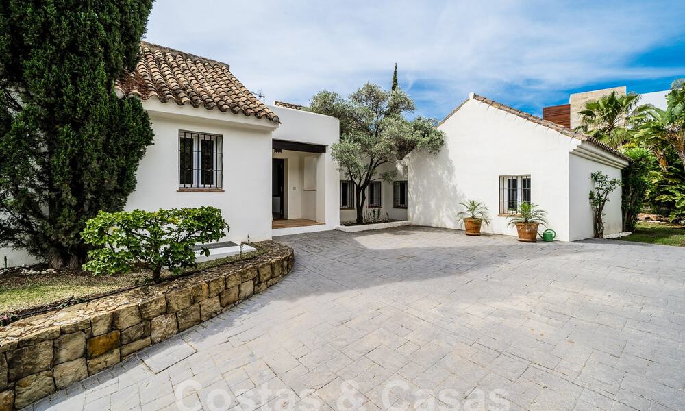 Villa de luxe à vendre dans un style architectural espagnol dans la prestigieuse urbanisation fermée de Cascada de Camojan, Marbella 54851
