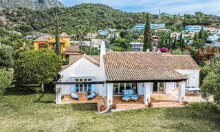 Villa de luxe à vendre dans un style architectural espagnol dans la prestigieuse urbanisation fermée de Cascada de Camojan, Marbella 54858 