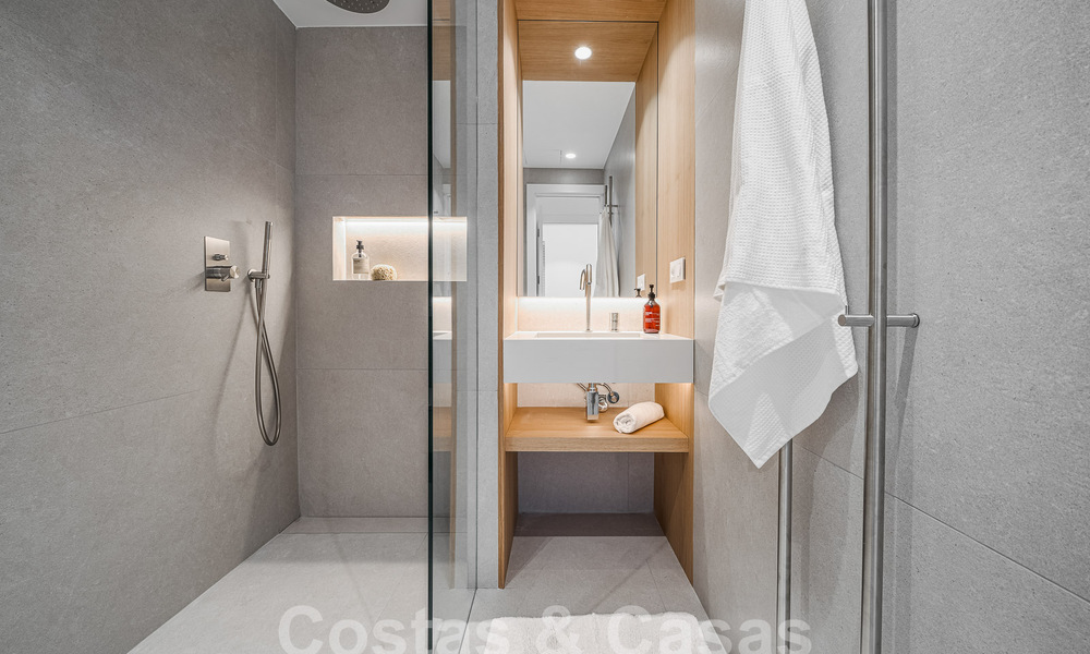 Luxueux appartement à vendre avec terrasse, piscine privée et vue sur la mer à Nueva Andalucia, Marbella 54938