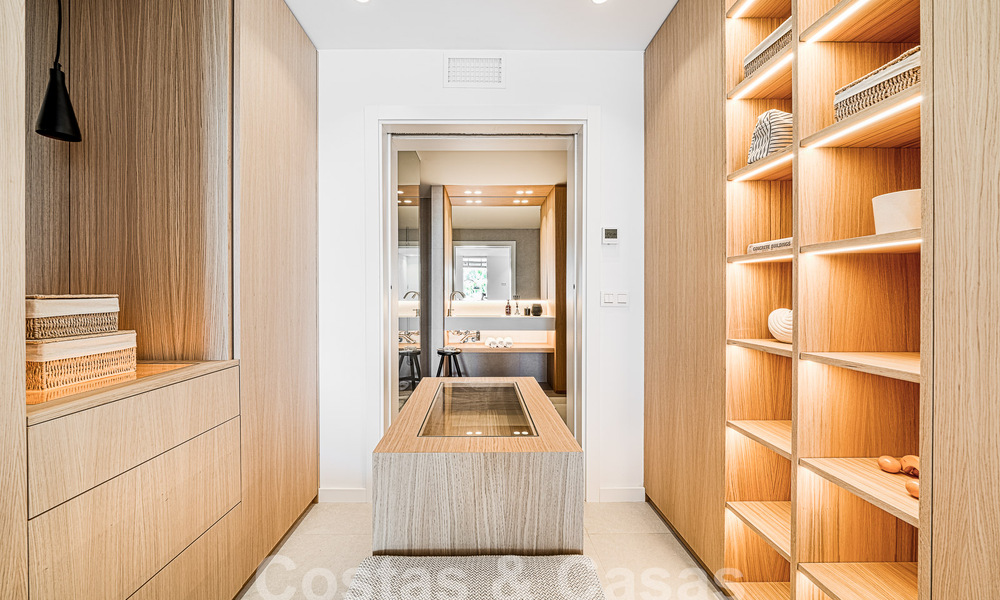 Luxueux appartement à vendre avec terrasse, piscine privée et vue sur la mer à Nueva Andalucia, Marbella 54943