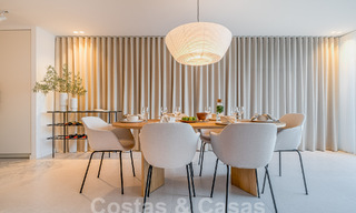 Luxueux appartement à vendre avec terrasse, piscine privée et vue sur la mer à Nueva Andalucia, Marbella 54954 