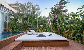 Luxueux appartement à vendre avec terrasse, piscine privée et vue sur la mer à Nueva Andalucia, Marbella 54956 