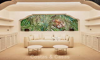 Villa de luxe à vendre avec vue sur la mer, entourée de verdure dans le complexe de golf exclusif La Zagaleta, Marbella - Benahavis 54051 