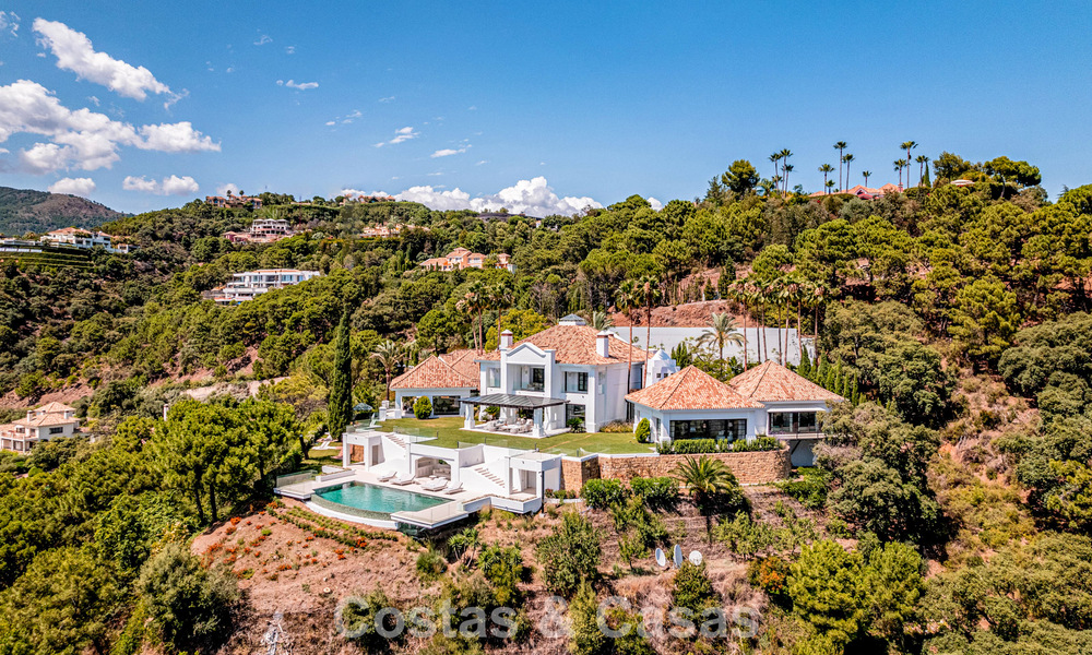 Villa de luxe à vendre avec vue sur la mer, entourée de verdure dans le complexe de golf exclusif La Zagaleta, Marbella - Benahavis 54054