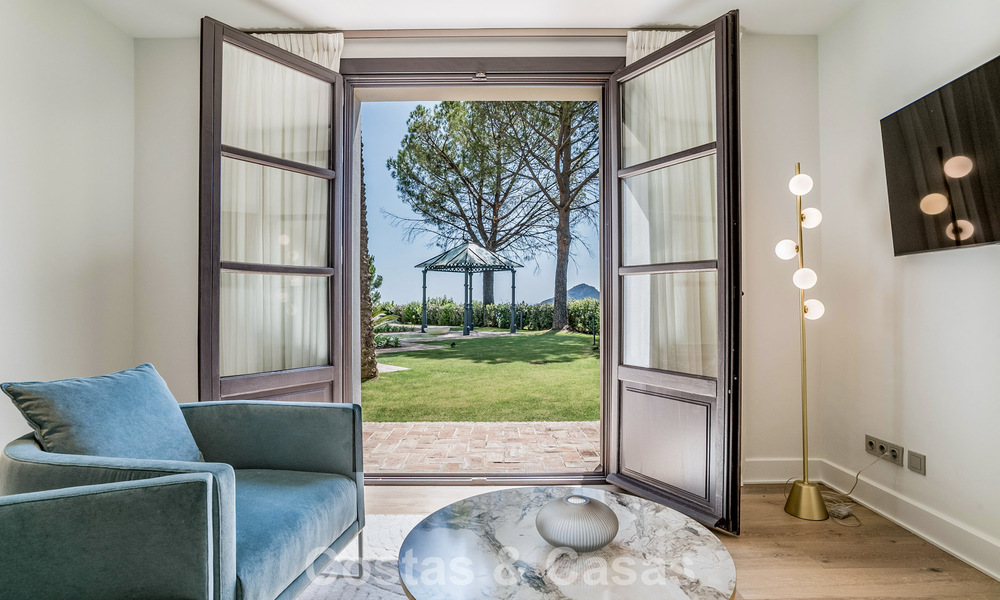Villa de luxe à vendre avec vue sur la mer, entourée de verdure dans le complexe de golf exclusif La Zagaleta, Marbella - Benahavis 54059