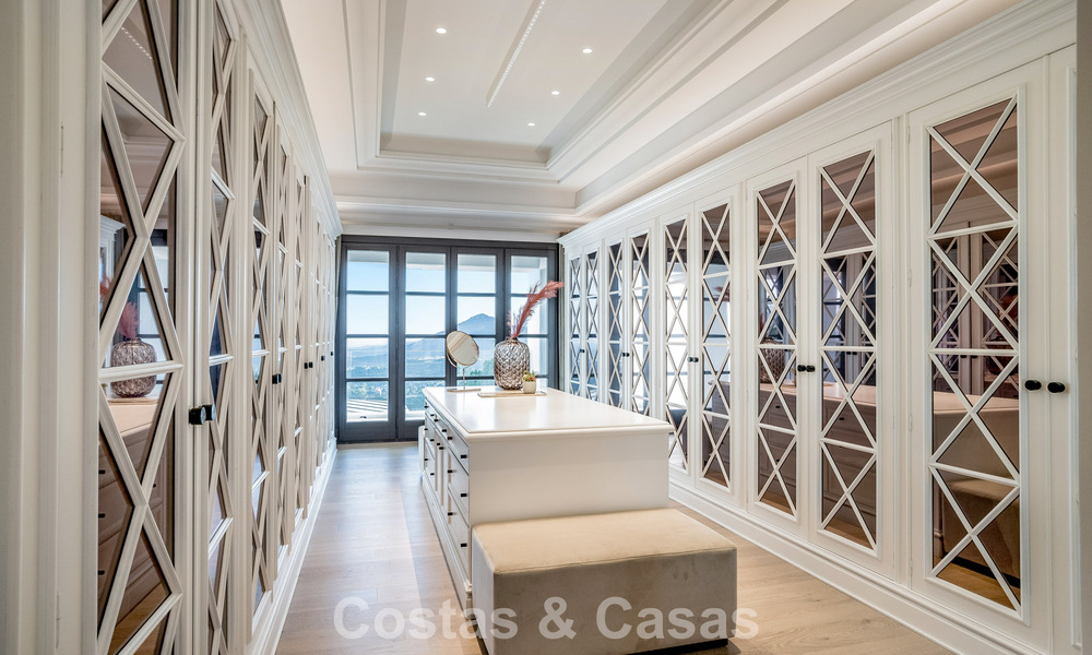 Villa de luxe à vendre avec vue sur la mer, entourée de verdure dans le complexe de golf exclusif La Zagaleta, Marbella - Benahavis 54095