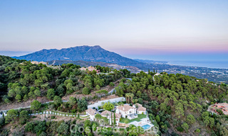 Villa de luxe à vendre avec vue sur la mer, entourée de verdure dans le complexe de golf exclusif La Zagaleta, Marbella - Benahavis 54100 