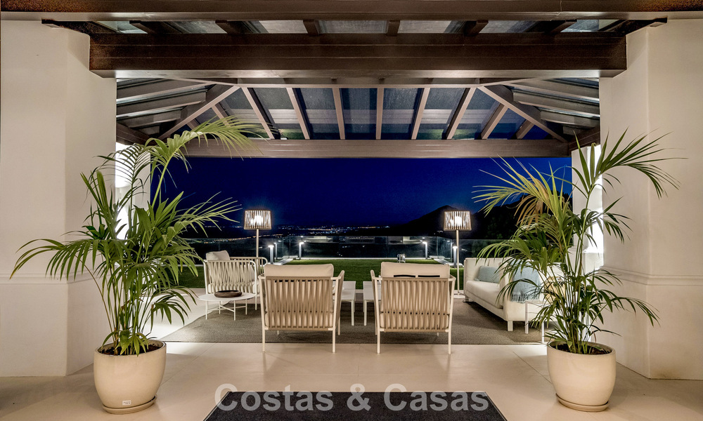 Villa de luxe à vendre avec vue sur la mer, entourée de verdure dans le complexe de golf exclusif La Zagaleta, Marbella - Benahavis 54117