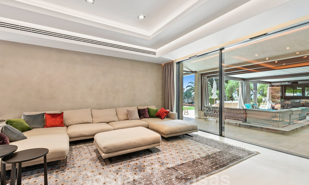 Villa de luxe rustique à vendre avec piscine privée chauffée à l'est du centre de Marbella 55061
