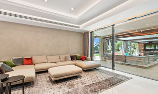 Villa de luxe rustique à vendre avec piscine privée chauffée à l'est du centre de Marbella 55061 