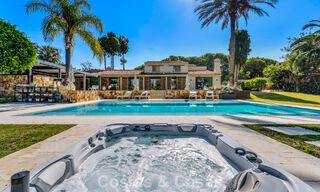 Villa de luxe rustique à vendre avec piscine privée chauffée à l'est du centre de Marbella 786355 
