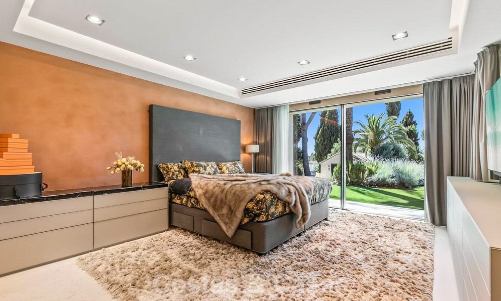 Villa de luxe rustique à vendre avec piscine privée chauffée à l'est du centre de Marbella 786362