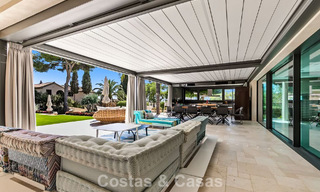 Villa de luxe rustique à vendre avec piscine privée chauffée à l'est du centre de Marbella 786372 