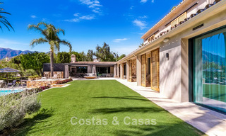 Villa de luxe rustique à vendre avec piscine privée chauffée à l'est du centre de Marbella 786374 