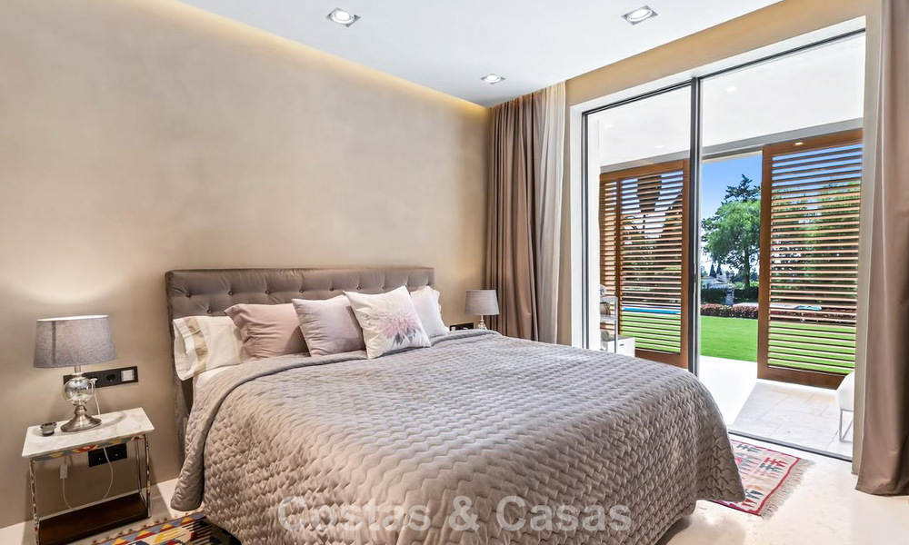 Villa de luxe rustique à vendre avec piscine privée chauffée à l'est du centre de Marbella 786378